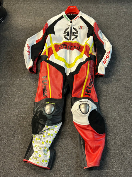 Suit Rental: 6 December 2025