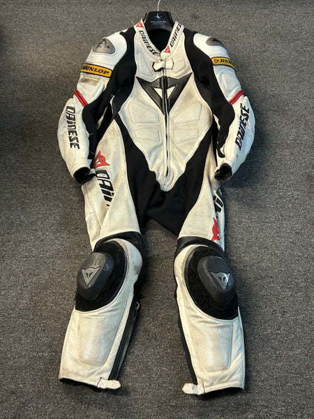 Suit Rental: 6 December 2025